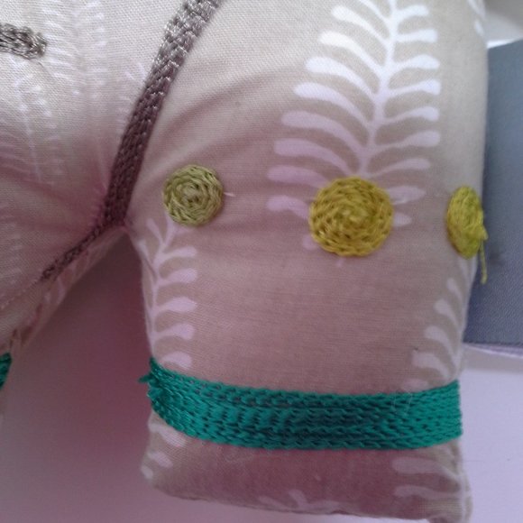 The Land of Nod elephant plush Beige Embroidered 2015 Gy Global Elephant - Picture 8 of 12